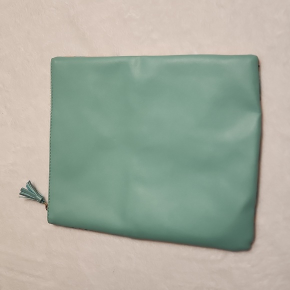 NWOT Rachel Pally reversible clutch. Fun design. - Picture 4 of 12